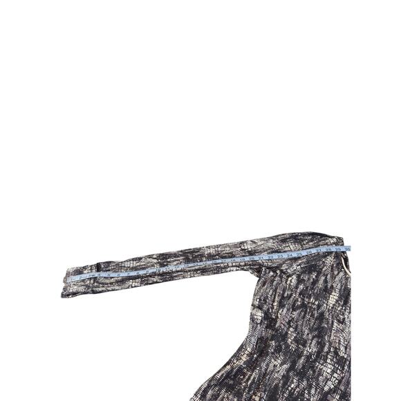 Lululemon Shirt Black White Long Sleeve Gym Workout Active Crewneck Size 4 - Picture 11 of 12